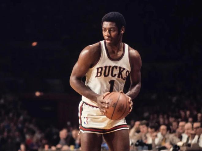 仅仅是一名 仅仅是一名